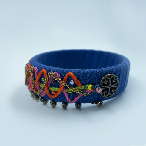 Zigzag Chain Bangle with Metal Beads