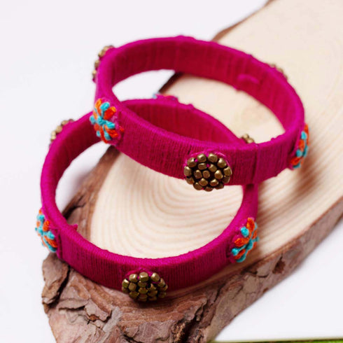 Circular Ring Bangle with Circular Flowers